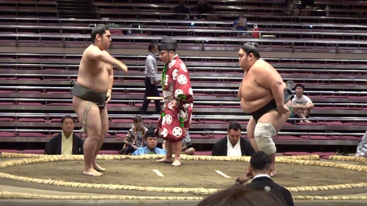 二子山部屋 厚雅 vs 武旺丸 【大相撲令和7年9月場所】2日目2025/09/15 Futagoyama KOGA vs BUOMARU SEP 2025 DAY2 background