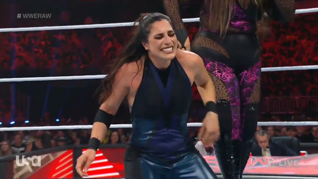 WWE RAW RAQUEL RODRIGUEZ VS NIA JAX 10/09/23 background