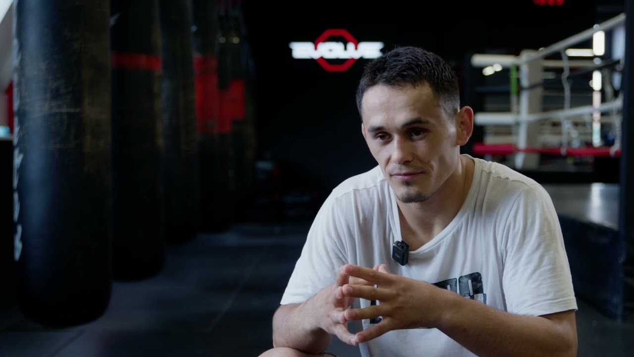 "Нанести поражение Керефову - это больше, чем пояс" | Осимхон Рахмонов перед ACA 162 background