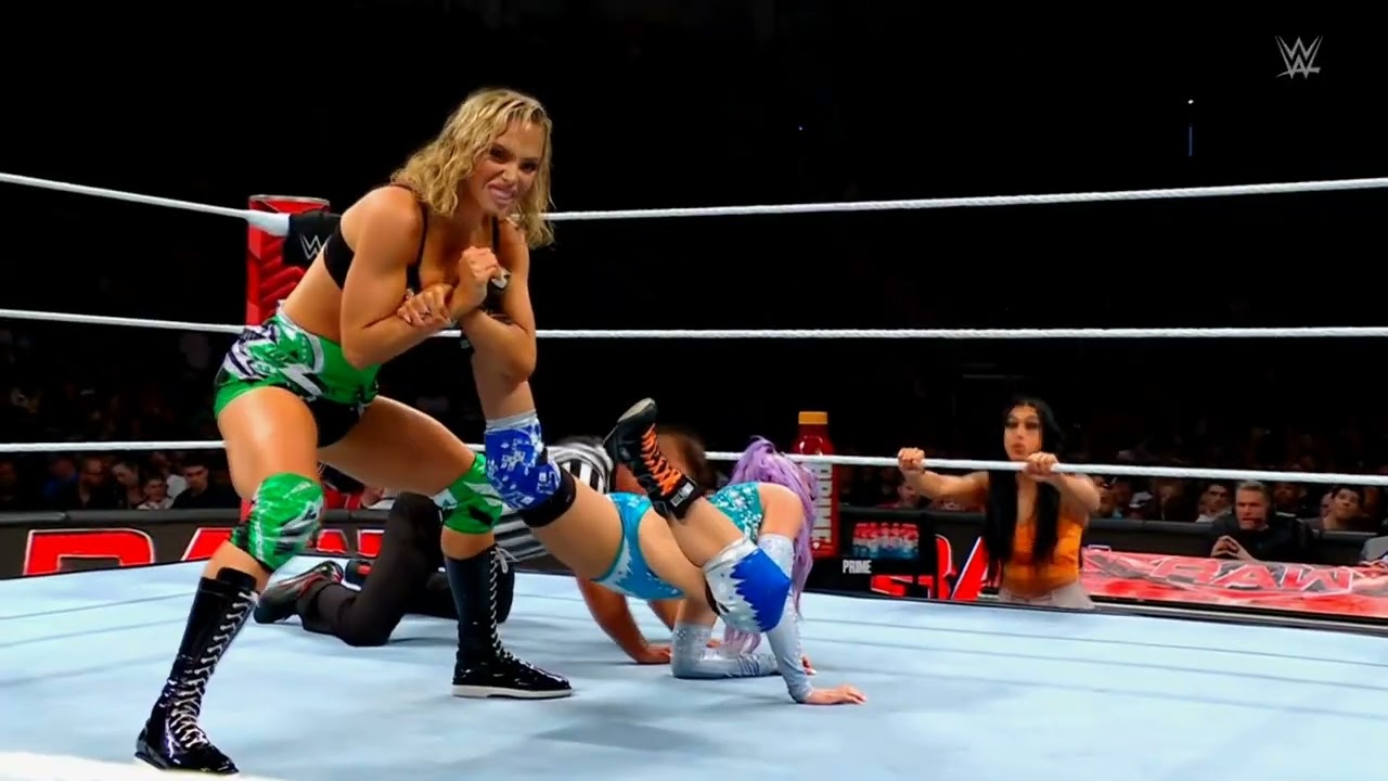 WWE RAW CANDICE LERAE VS MAXXINE DUPRI 04/29/24 background