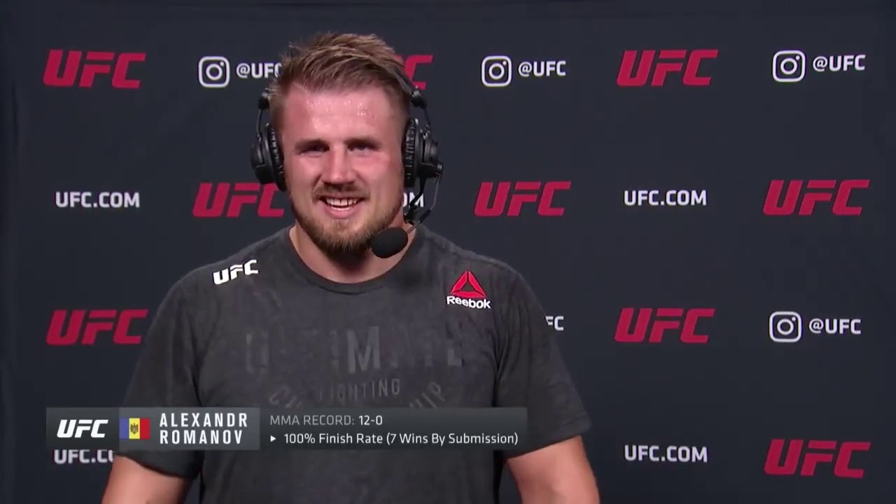 UFC Вегас 10: Александр Романов - Слова после боя background
