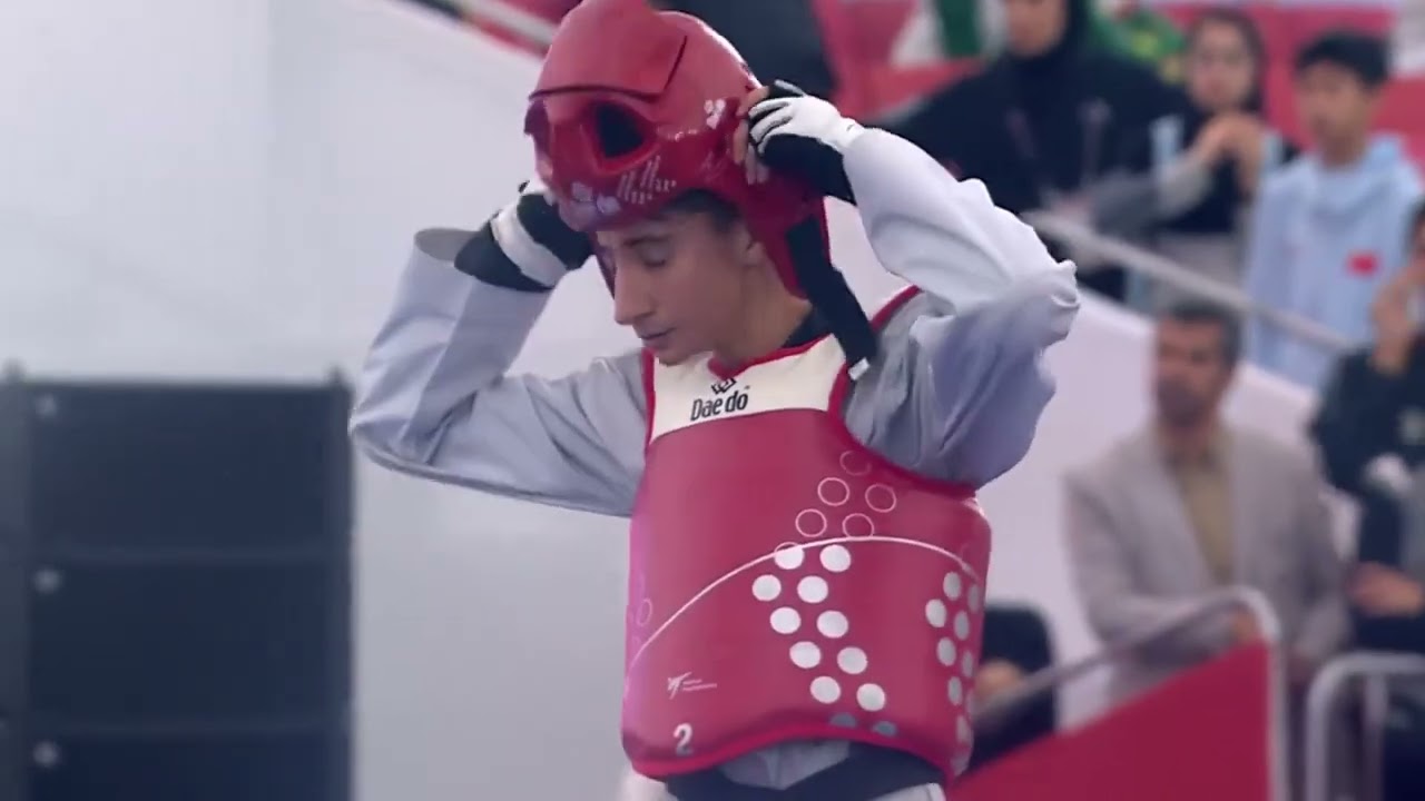 328 Semi Final Men 48kg KAZ TASKYN Temirzhan IRI RAZMIAN Mehdi background
