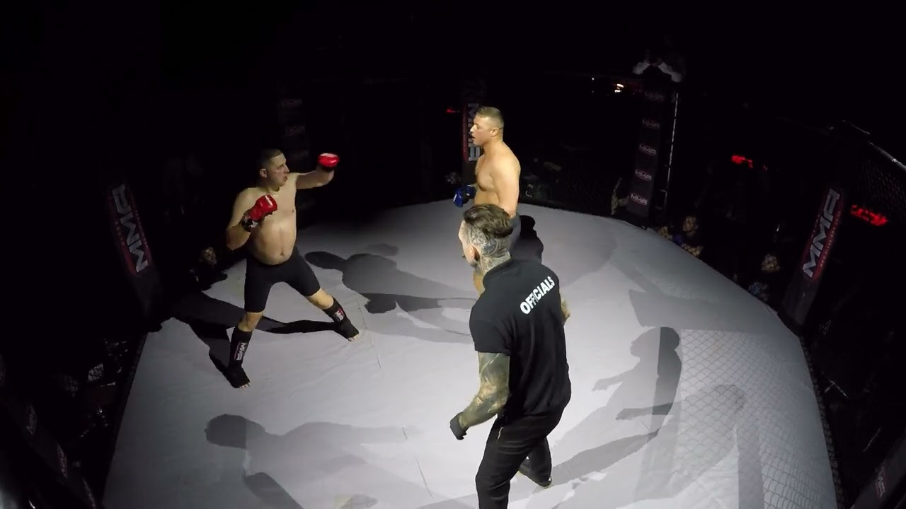 NOTTINGHAM | ULTRA MMA | MARIO MICKIEWICZ VS BEN KOWALCZYK background