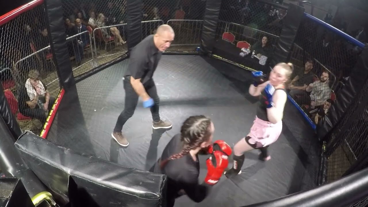 LEICESTER | ULTRA MMA | AIMEE MAYHEM MULLIS VS ANA BARTEK background