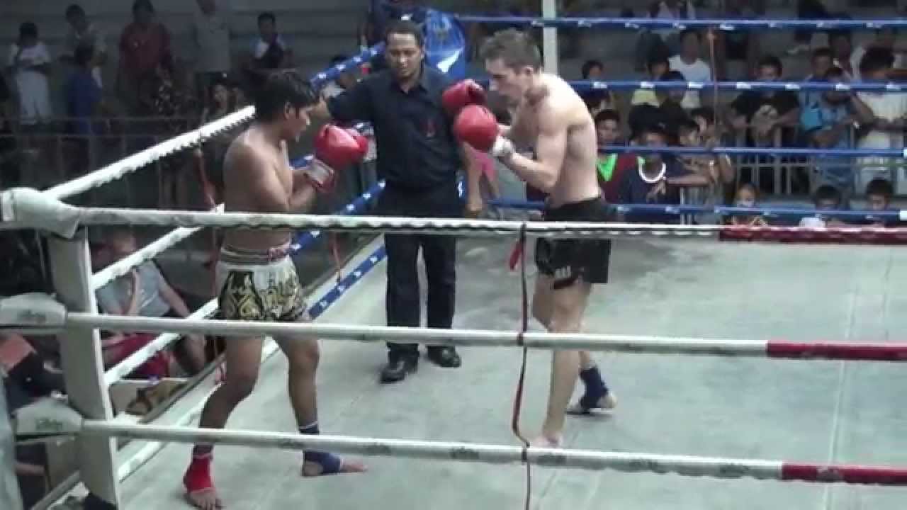 Magnus (Tiger Muay Thai) fights at Suwit Stadium 2/10/2015