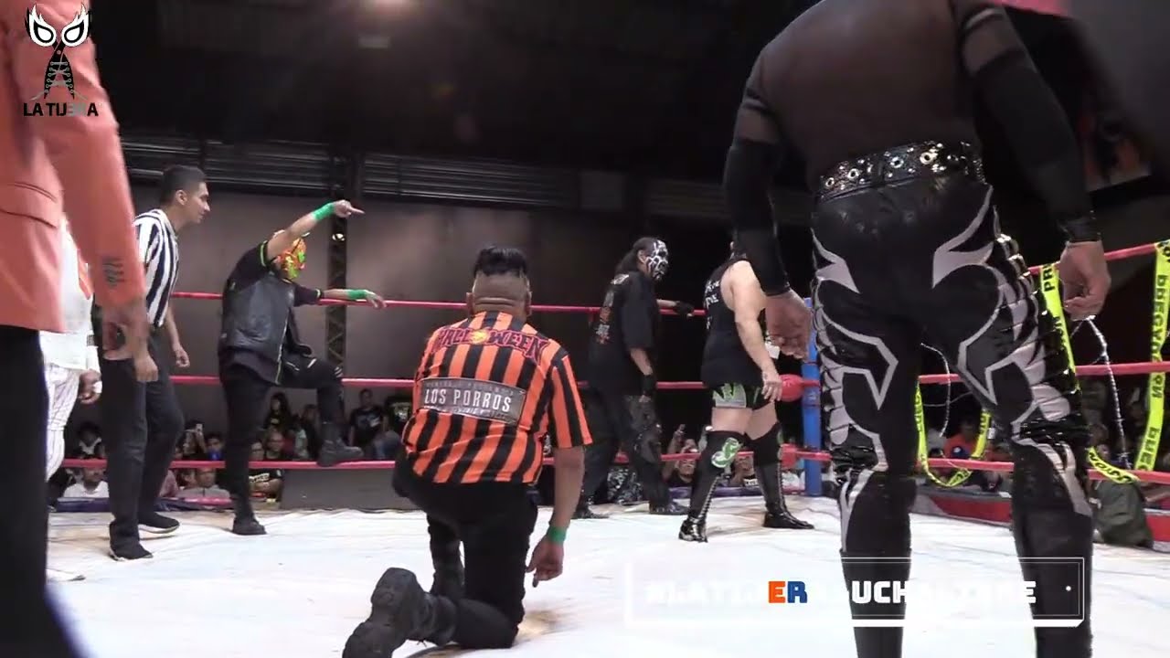 Presentación de Halloween como réferi especial, muy al estilo de la Familia de Tijuana