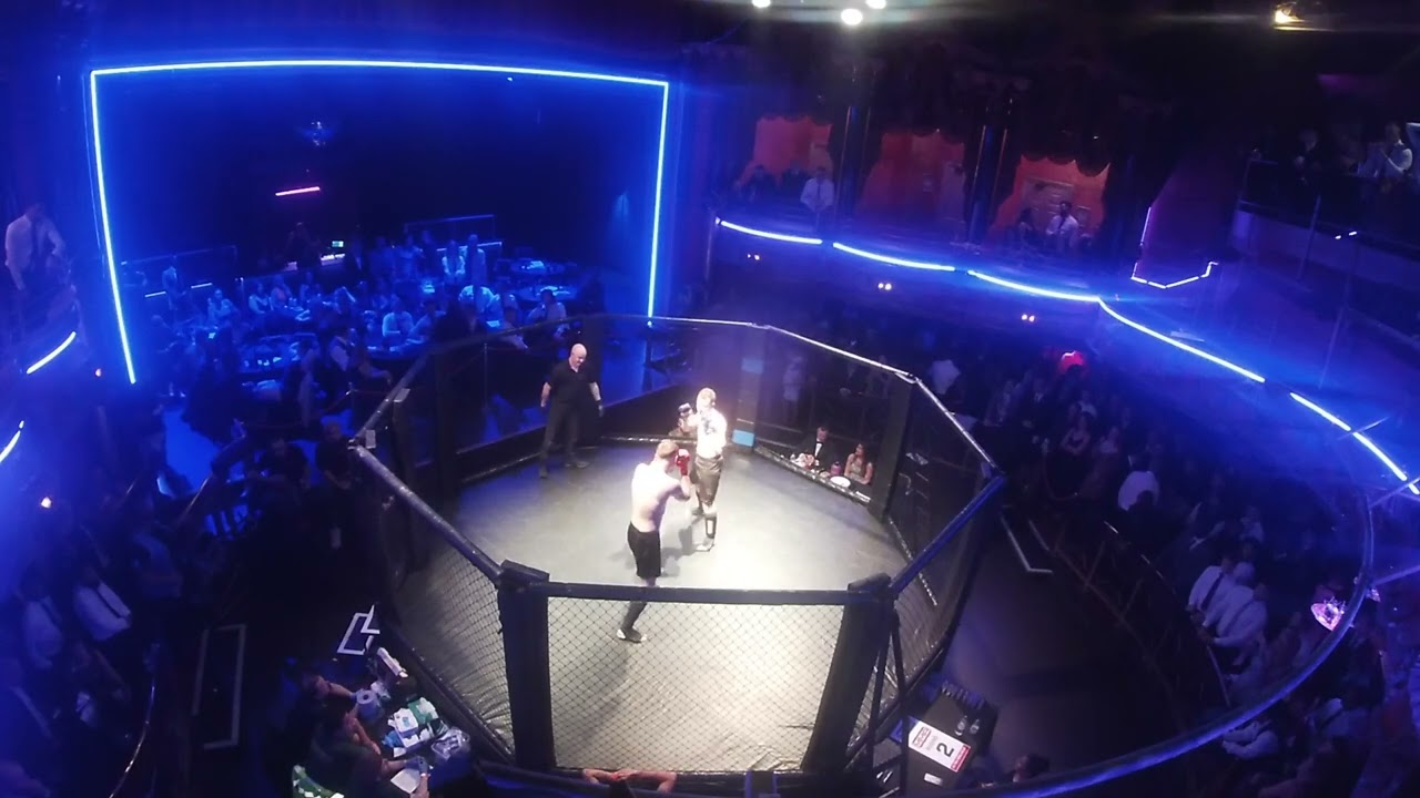 London | Ultra MMA | Erikas Zemaitatis VS Matthew Scott Peter background