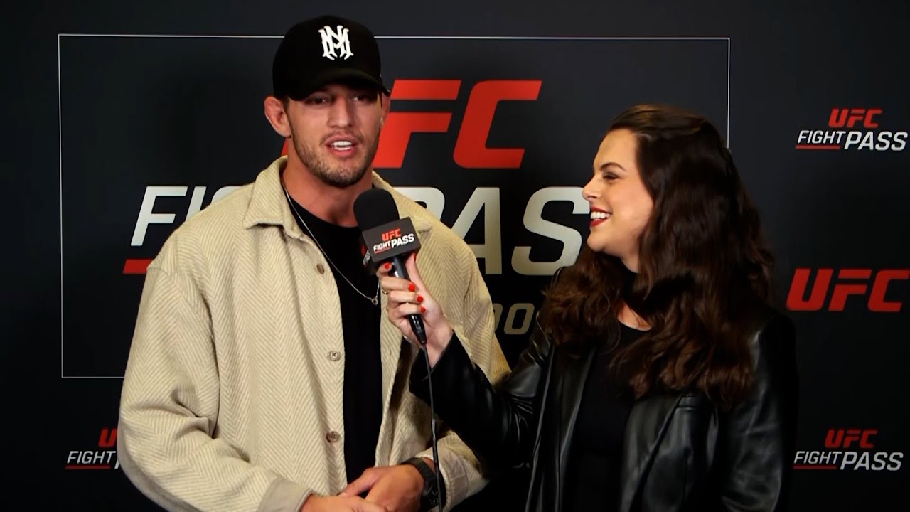Nicholas Meregali vai em busca da finalização no Fight Pass Invitational 6 background