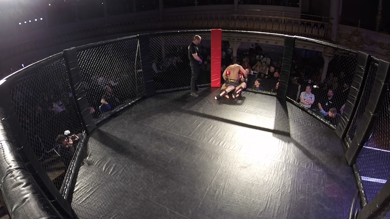 BOURNEMOUTH | MMA | FIN DUDLEY VS KIM LOTANG background