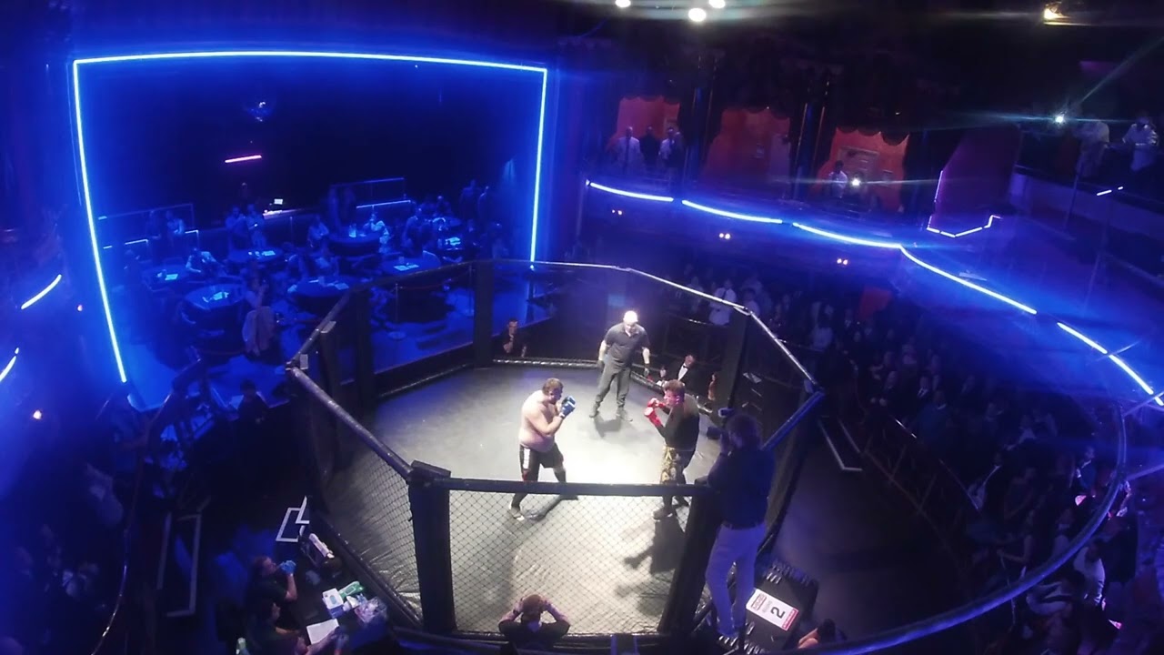 London | Ultra MMA | Sugar Ray Egan VS Ionut Hintariu background