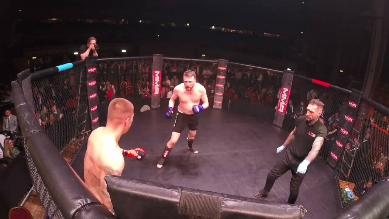 LIVERPOOL | ULTRA MMA | THE SCIENTIST' NATHAN ZIETEK VS CALLUM 'THE BEAR' CAMERON