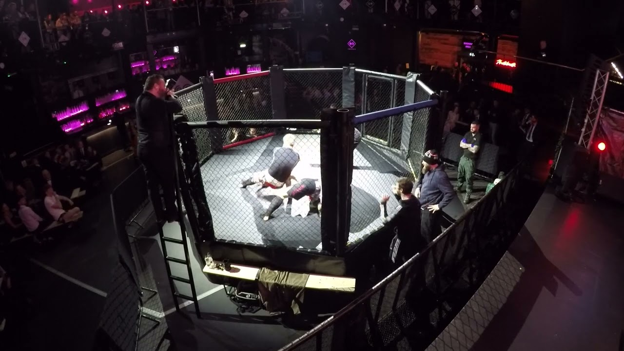SOUTHAMPTON | ULTRA MMA | BRADLEY WALKER VS DANIEL CRAIG background