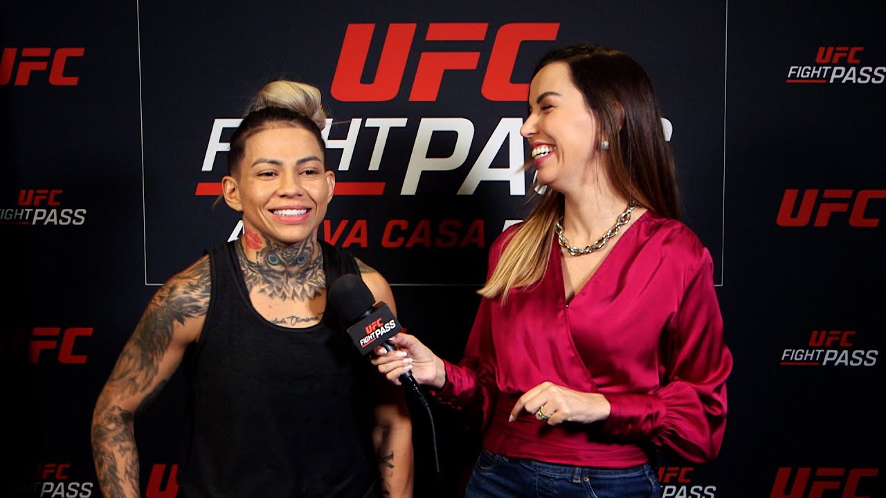 Ketlen "Esquentadinha" faz promessa de nocaute para o UFC 306 - Riyadh Season Noche UFC background