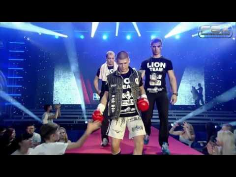 Самый яркий и зрелищный выход 2015 года