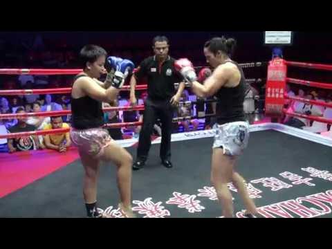 Genevieve (Tiger Muay Thai) vs Kaorimtarn (CherngTalay Muay Thai) 22/12/16 background