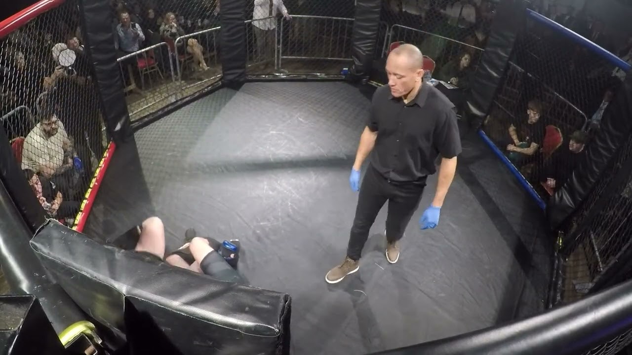 LEICESTER | ULTRA MMA | BRADLEY FRENCH VS REMI IRON MAN POLAK background