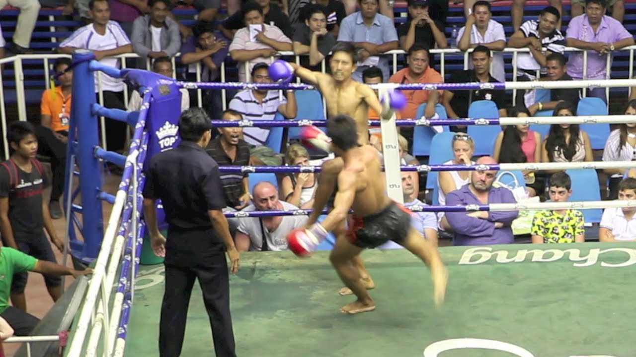 Lompayu Tiger Muay Thai scores a TKO at Bangla stadium 8/11/2013 background