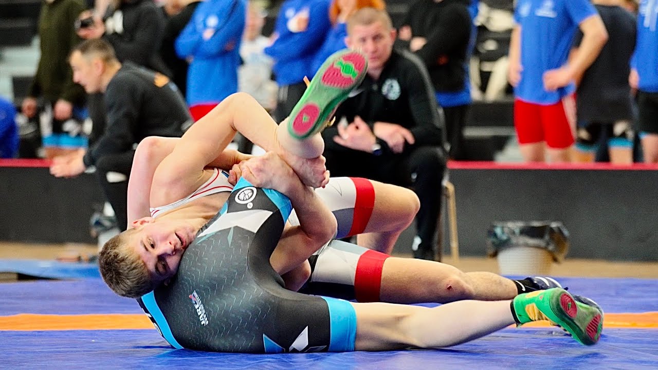 U17 N. Tarassov (EST) vs A. Nurk (EST). Freestyle 71kg youth wrestling Estonia.