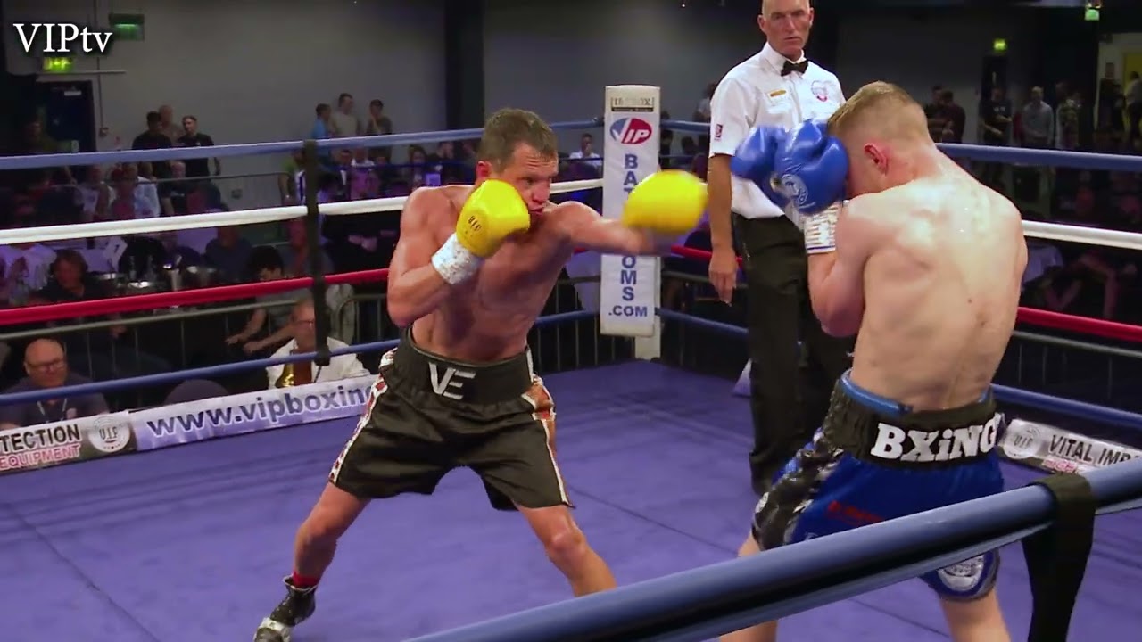 Jack Flatley v Evenill Vazem at Bolton's Whites Hotel on VIP's 16th July 2022 show. background