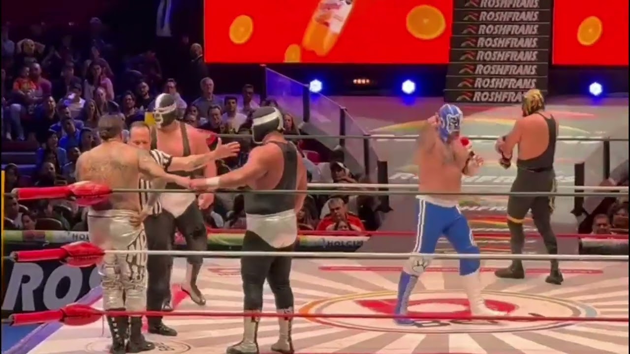 Hay reto, Blue Panther Jr exige a Akuma una oportunidad por su campeonato background