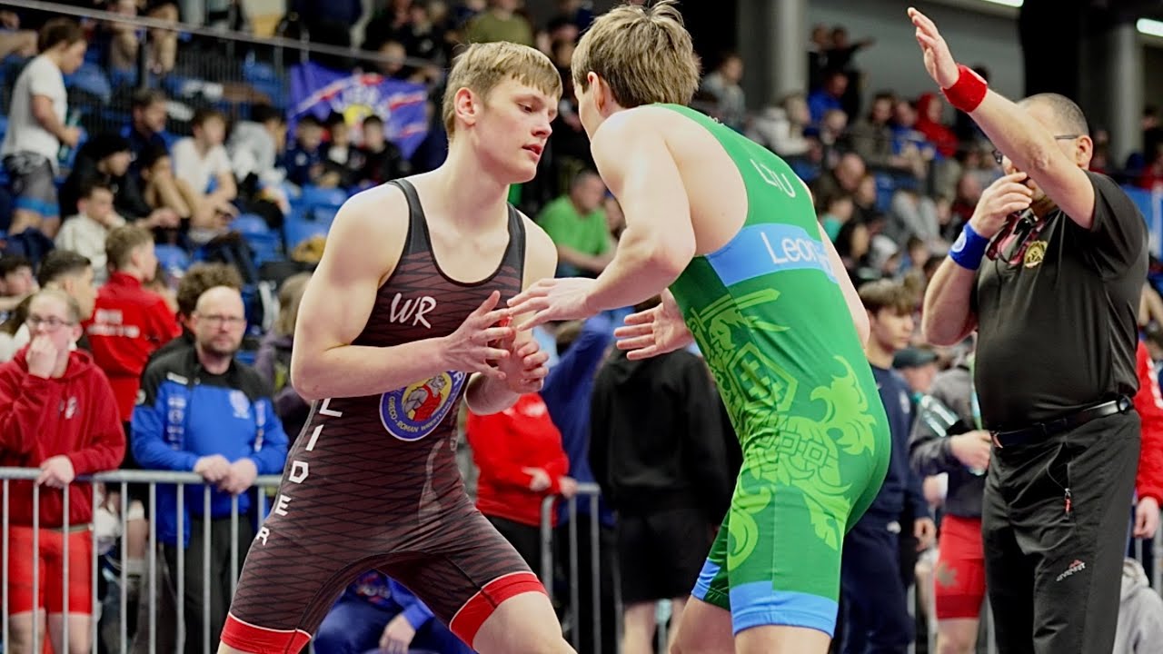U17 D. Demkovych (UKR) vs M. Leonavicius (LTU). Greco-Roman 71kg youth wrestling. background