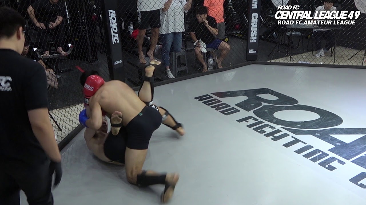 "마! 이게 레슬링 국대 클라스다!" / 제 49회 ROAD FC 센트럴리그 background