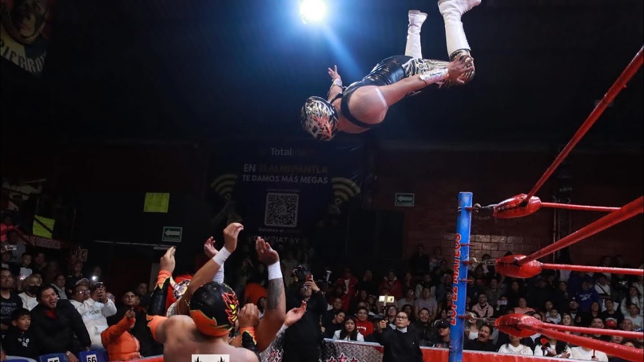 Carnicero, León Rojo Jr y Águila Dorada Vs Ángel Kid, Shura King y Titanium en Lucha Libre Boom background