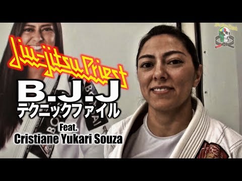 Sweep and Pass guard from half guard by Cristiane Yukari Souza background
