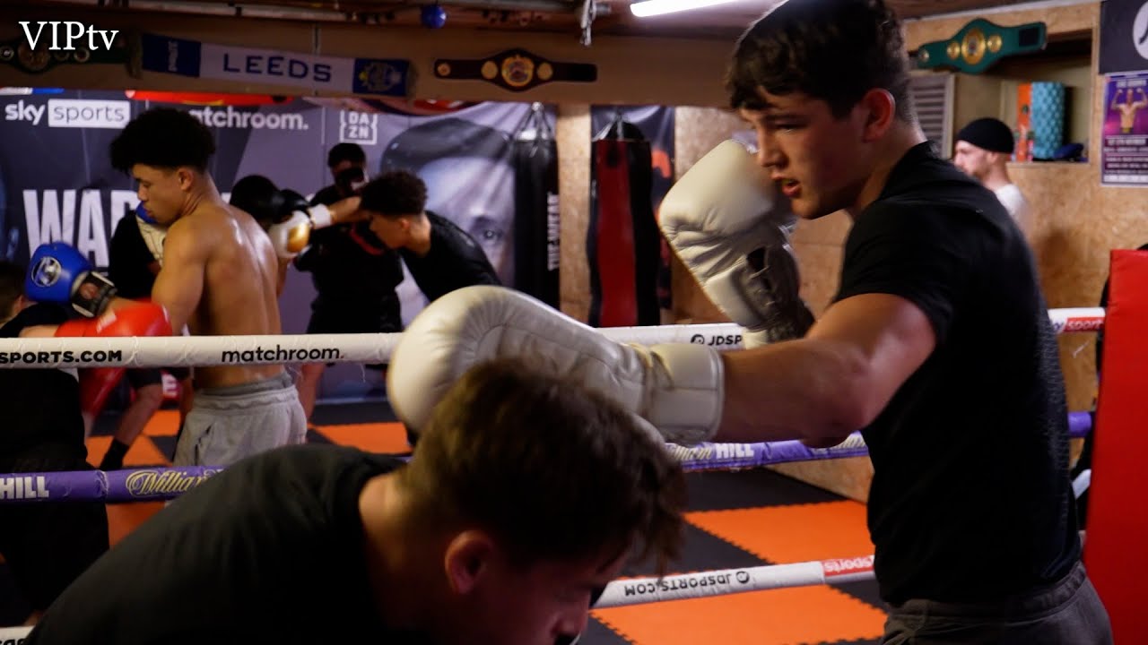 Meet young exciting middleweight amateur boxer Guy Kitching. background