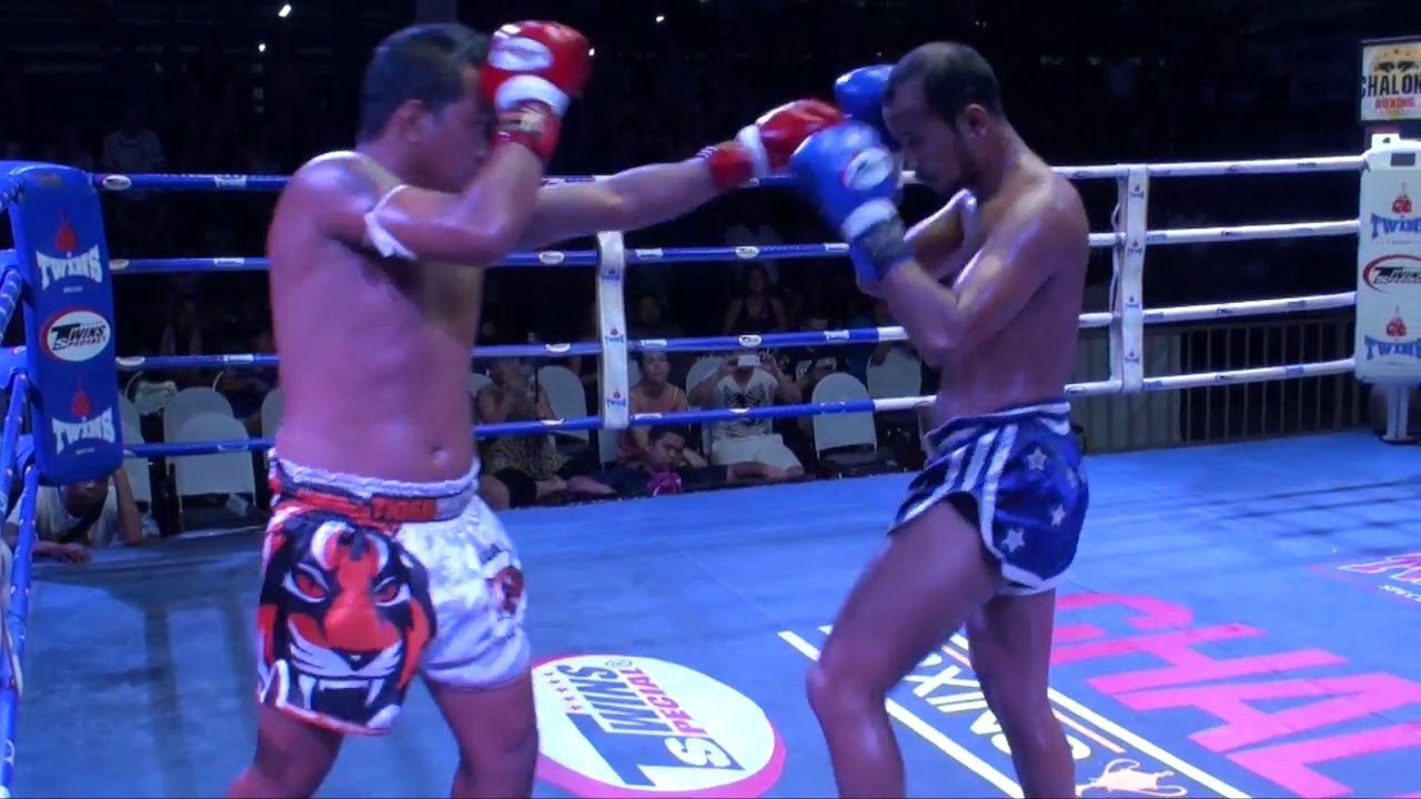 Deachkalon (Tiger Muay Thai) vs Nongaun (Maximum Muay Thai) @ Chalong Stadium 12/4/16 backdrop