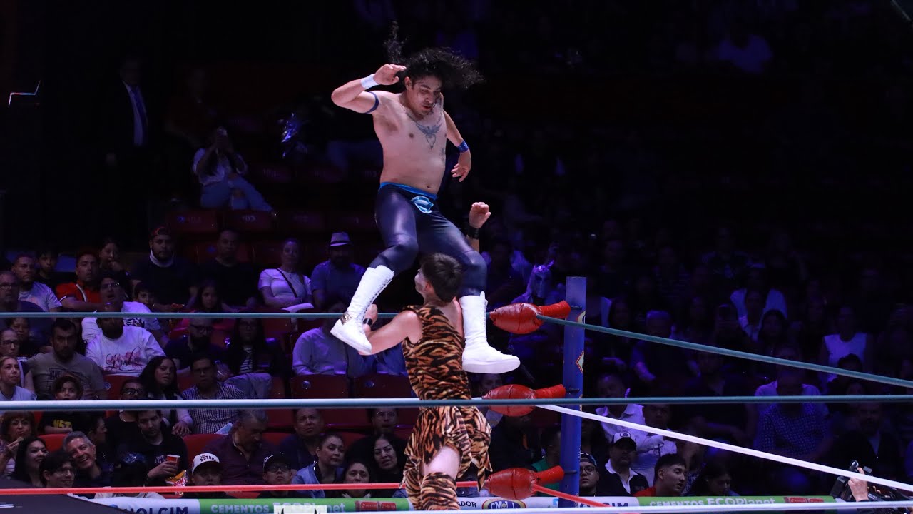 Reporte CMLL: Blue Shark Vs Troglodita background