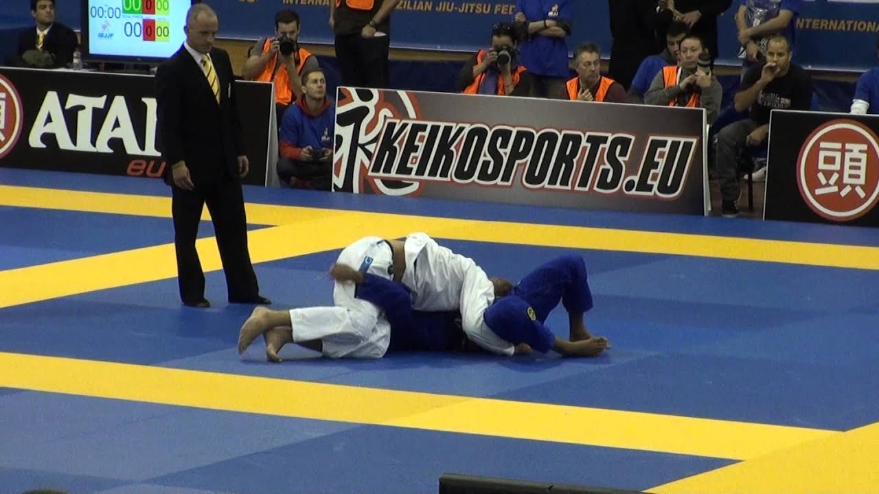 Alexander Trans vs Yuri Simoes IBJJF European 2014 Abusoluto Final background