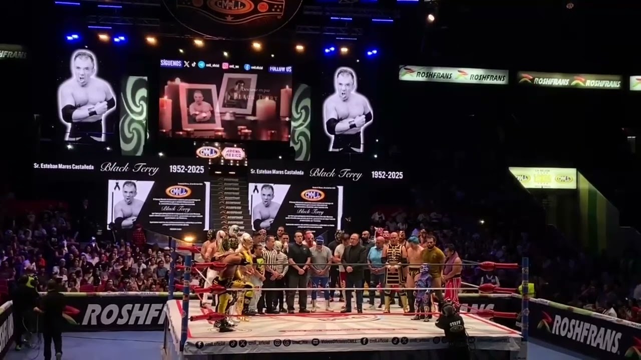 El CMLL ofrece un minuto de aplausos en memoria del Temerario Mayor, el gran Black Terry background