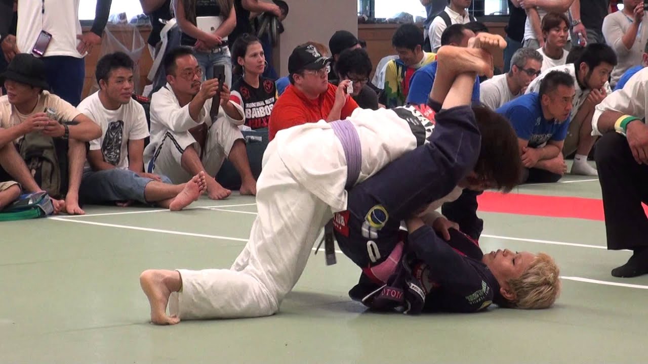 【DUMAU】Ryoko Imoto vs Mayumi Suzuki 伊元涼子vs鈴木真由美 background