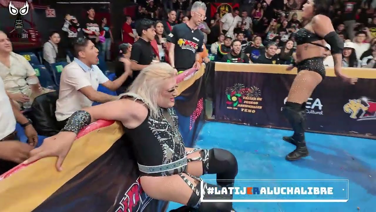 Jessy ventura, Mamba y Diva Salvaje Vs Estrella Divina, Andrómeda y Kurama con INDIE+ background