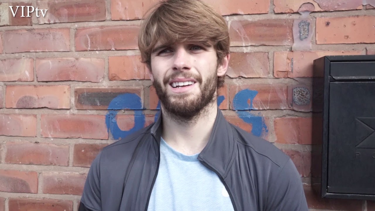 Tom McGuinness looks to be in great shape for fight No7 background