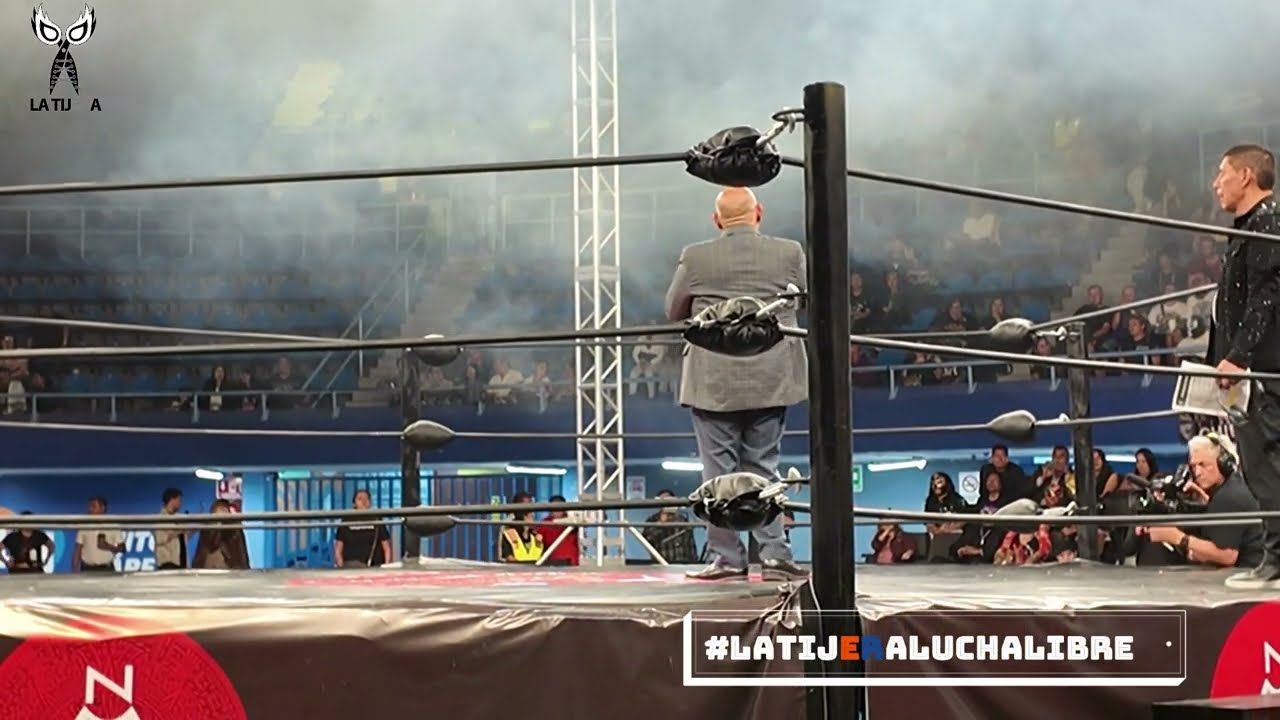 Villano IV agradece el apoyo del publico en la función de Lucha Libre Vs MMA con ELLA