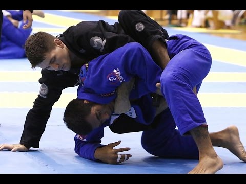 Rafa Mendes vs Anderson Takahashi / COPA BULLTERRIER 2015 background
