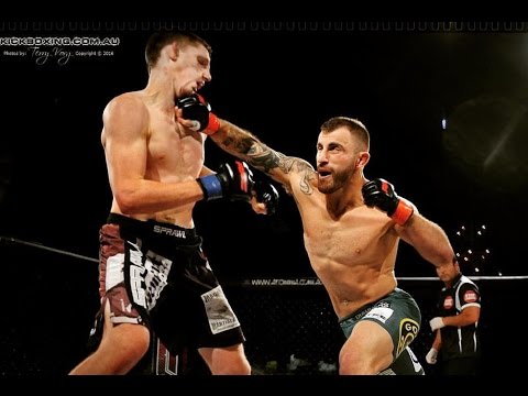 UFC Fighter I Alex "The Hulk" Volkanovski background