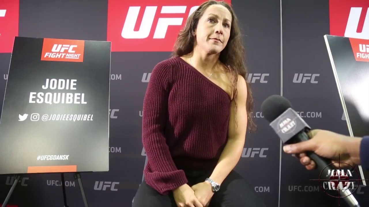 Jodie Esquibel "Its going to be a gritty fight" against Karolina Kowalkiewicz at UFC Gdansk background