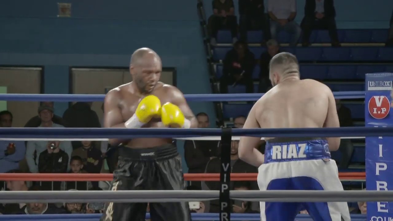 #VIPboxingLIVE Live from Oldham