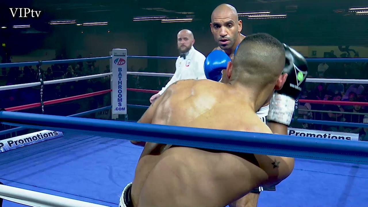 Rob Parry v Tim Ventrella at the White's Hotel, Bolton 26-09-21