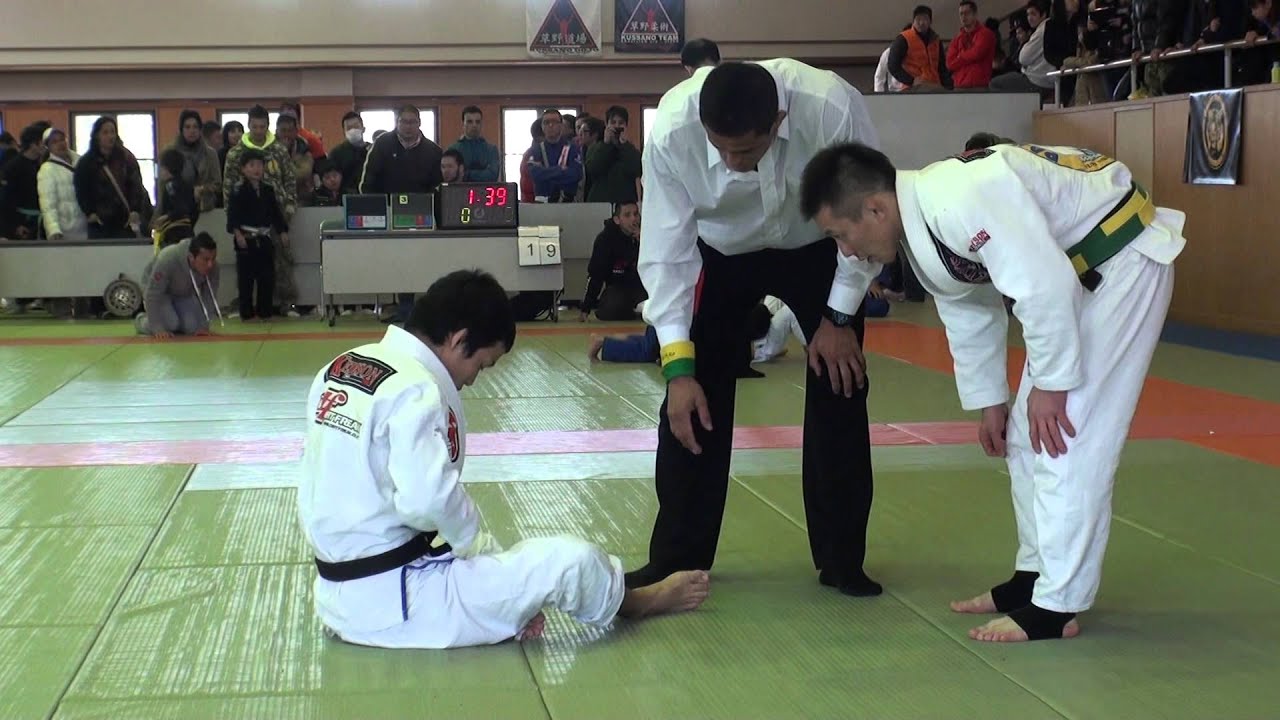 【DUMAU】 戸所誠哲 vs Lee Sangsu Male Black Adult Rooster final backdrop