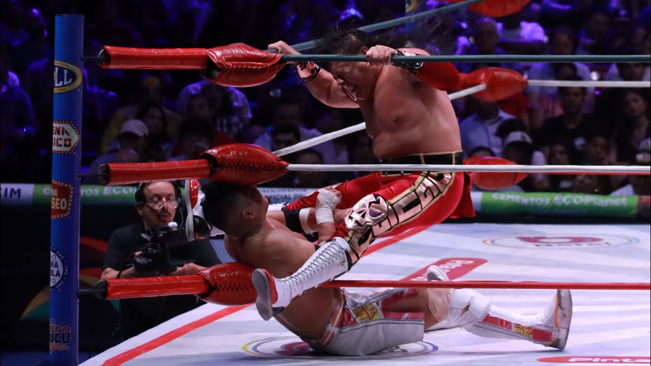 69 de La México: Kushida Vs Último Guerrero background