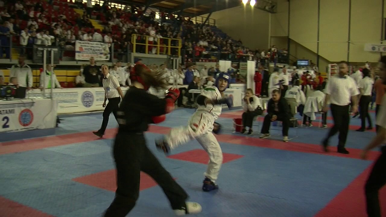 Madlen Dimitrova v Andrea Busa WAKO European Championships 2016