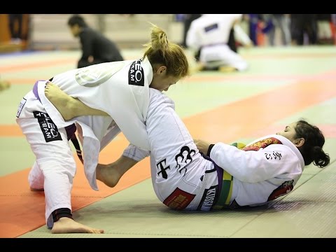 Keiko Nakaganeku vs Priscila Gonçalves background