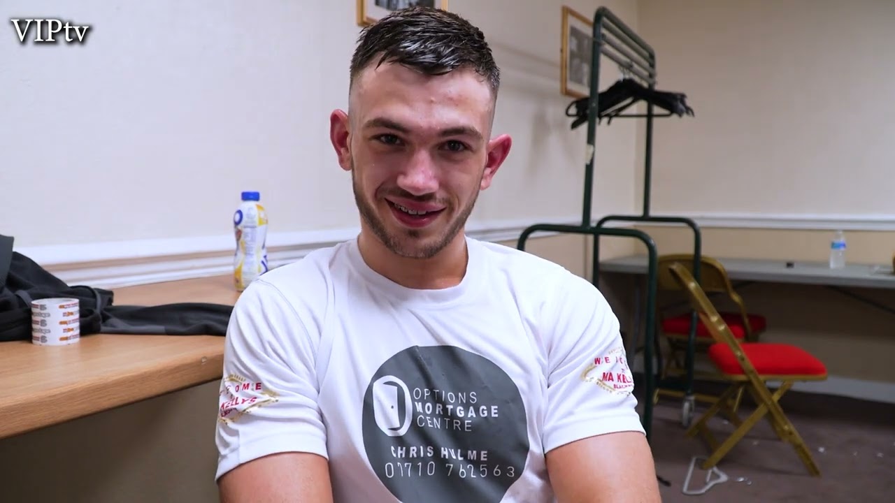 Jake Abrol takes on Estonian Dmitri Protkunas where someone's 0 had to go. background