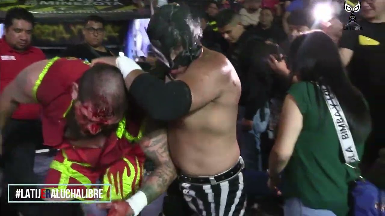 Fresero Jr Vs Aero Boy en tiro directo extremo con todo en la Arena Neza background