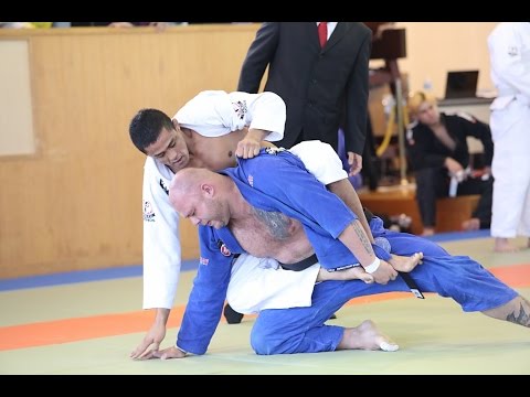 Yoski Suto vs Lucas Tani backdrop