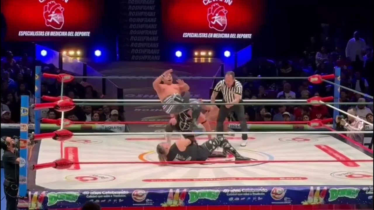 Reporte CMLL: Rey Bucanero y Blue Panther ЁЯЖЪ Felino y Virus background